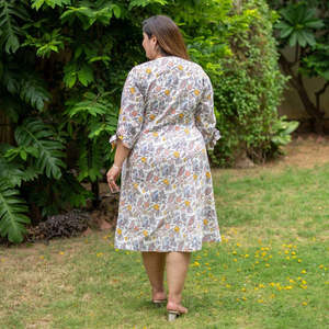 2023 nouveauté femmes élégant court en mousseline de soie robe florale décontracté col en v dentelle diamant décorations taille naturelle longueur au genou - Product Image 2