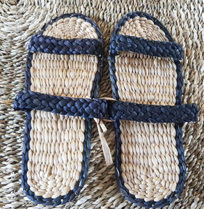 Chaussons en jacinthe d'eau naturelle tissés pour la maison et les stations balnéaires, chaussures artisanales durables du Vietnam - Product Image 5