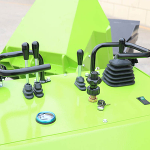 รถตักขนาดเล็กแบบหมุนได้ รถบักกี้สำหรับงานโคลน พร้อมมอเตอร์ ปั๊มคอนกรีต รถดั๊มพ์  ประสิทธิภาพเชื่อถือได้ เหมาะสำหรับงานฟาร์มและก่อสร้าง - Product Image 5