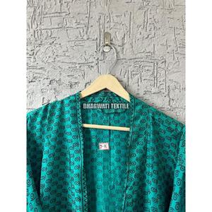 ชุดเดรสยาวผ้าไหมสไตล์วินเทจของผู้หญิงชุดคลุมอาบน้ำชุดคลุมยาวทำมือสไตล์กิโมโนลายดอกไม้สีเขียวเก็บอุณหภูมิ - Product Image 3