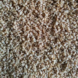 Grains de noix de cajou cassés de qualité supérieure SP-Morceaux de noix de cajou fendus frais et propres, norme d'exportation, vente en gros en vrac - Product Image 3