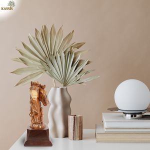 Escultura de Dos Caballos Tallada a Mano en Madera de Olivo, 26 cm, Figura de Caballo de Madera Hecha a Mano en Belén - Product Image 6