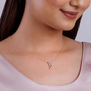 ชุดสร้อยคอและต่างหูเพชรสีโรสโกลด์ที่สวยงาม - Product Image 3