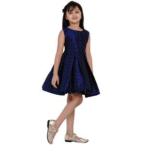 ชุดเดรสปาร์ตี้สีน้ำเงินสไตล์โมเดิร์นสำหรับเด็กผู้หญิงจากชอริยัม แฟชั่น |   ชุดเดรสลายจุดแขนกุดพร้อมกระโปรงบานสำหรับเด็กสวมใส่ในงานปาร์ตี้แบบสบายๆ - Product Image 4