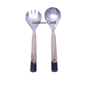 Ensemble de service à salade de style créatif, couverts de décoration de table en acier inoxydable avec manche en bois, outils personnalisés uniques avec matériau métallique - Product Image 5