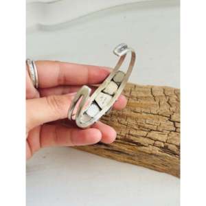 Brazalete de Plata de Ley y Compuesto de Oro Rosa Dahlia de Augustine Largo, Accesorio de Moda - Product Image 5