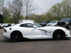 Offre Spéciale : Dodge Viper GTC RWD d'occasion, propre et prête à être expédiée - PRÊT À LIVRER - Product Image 4