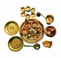Traditionnel hindou religieux en laiton Puja Thali fantaisie thème conception en relief plaque en métal pour Pooja Arti décoration de la maison Diwali cadeau