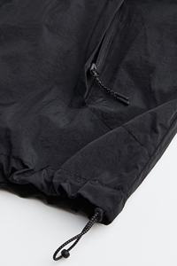 แจ็กเก็ตกันลมสวมหัวของผู้ชายมีซิปปิดแบบลำลองน้ำหนักเบาระบายอากาศได้ดีในฤดูร้อน - Product Image 5