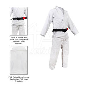 Uniforme de karaté souple personnalisé pour hommes offrant une gamme complète de mouvements pour l'entraînement d'arts martiaux - Product Image 6