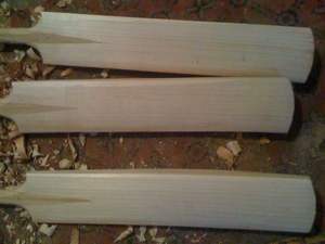 Batte de balle dure de cricket professionnel personnalisé saule du cachemire meilleur équipement de sport de saule anglais équipement de sport personnalisé - Product Image 5