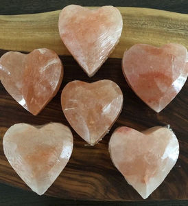 Nouvelle arrivée du meilleur fournisseur en forme de coeur Lampe au sel de l'Himalaya Technique sculptée de haute qualité - Product Image 1