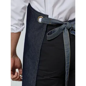 Tablier en jean contrastant Domain : Produit de merchandising élégant - Product Image 4