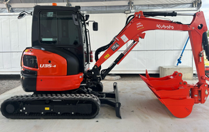 Machinerie haute performance utilisant une excavatrice KUBOTA U35-4 de 3,5 tonnes, dotée d'une forte puissance de creusement. - Product Image 4