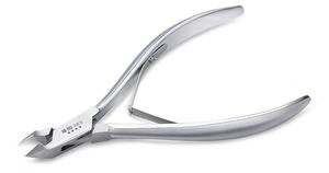 NGHIA OMI AB-202 Cortaúñas Profesional de Lujo, Cortaúñas de Acero Inoxidable de Alta Calidad con Recubrimiento Gris para Manicura y Pedicura - Product Image 5