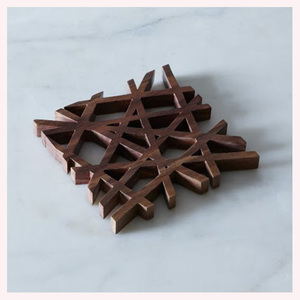 Combo de bandeja y salvamanteles de metal Premium todo en uno, accesorio de cocina elegante y reutilizable con tapa protectora - Product Image 2