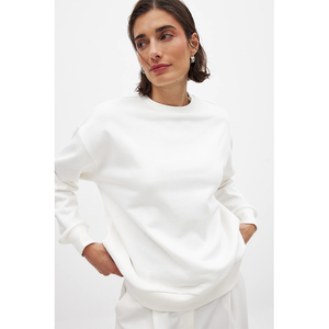 Custom Logo Women's Casual Cotton Sweatshirt High Quality Casual Streetwear Breathable Pullover Women's Sweatshirt - Product Image 3