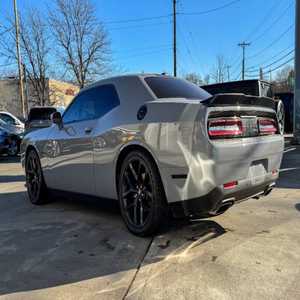 Dodge Challenger 2021 USADO EN PERFECTAS CONDICIONES - Product Image 2