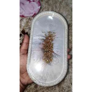 Plateau en résine à surface dure de qualité fiable avec des formes ovales rondes de conception faite à la main pour des collations de cadeaux de fournisseur indien - Product Image 1