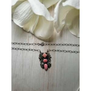 Collier artisanal Navajo en conque rose et argent sterling, objet culturel de collection - Product Image 2