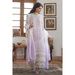 Conjunto de Traje con Pétalos Pastel para Mujer - Product Image 4