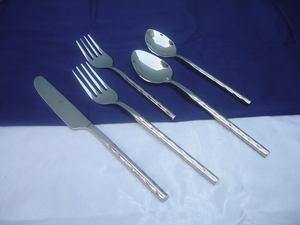 ชุดช้อนส้อมเกรดอาหารแฟนซีชุดเครื่องใช้บนโต๊ะอาหาร304สเตนเลสสตีลชุดเครื่องใช้บนโต๊ะอาหารสุดหรูมีดดีไซน์เนอร์สำหรับงานแต่งงาน - Product Image 4