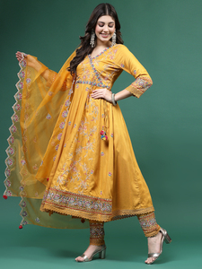 Ensemble Kurta Angrekha pour femme, couleur moutarde, col en V, manches longues, broderie, pantalon et dupatta, tenue décontractée, tissu en rayonne, été, OEM - Product Image 4