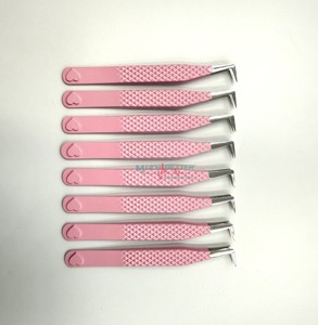 Nouveau design inférieur Logo 3D Coeur Marque privée Pince à cils en acier inoxydable Matt Lite Pointe en fibre d'extension de cils peinte en rose - Product Image 3