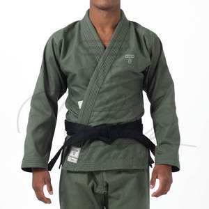 Conjunto de Karate Gi de Algodón Premium de Alta Calidad con Logotipo Frontal para Artes Marciales, Tela Transpirable de 300g, Unisex para Adultos - Product Image 1
