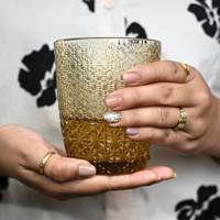 Ensemble de 2 verres à boire vintage à motif floral (vert olive et marron clair) – Design élégant pour collection de verrerie de fête