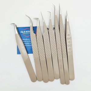Pestañas clásicas Pinzas de extensión de pestañas de acero inoxidable sostenibles con punta puntiaguda de oro negro - Product Image 4