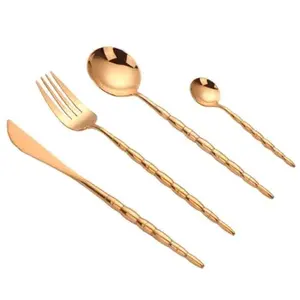 Ensemble de couverts en métal avec poignée en bambou, finition miroir dorée, parfait pour la maison, les restaurants, les hôtels et les événements, en provenance d'Inde - Product Image 1