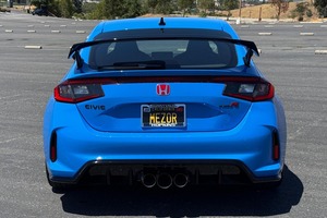 Honda Civic Type R 2024 Usado en Buenas Condiciones, Transmisión Manual de 6 Velocidades, Color Azul Boost - Product Image 3