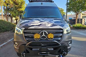 Sprinter 2500 4x4 2022 ~7,800 Millas, Turbodiésel V6, 4WD, Conversión a Camper - Product Image 2
