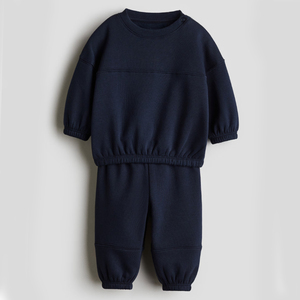 Vêtements de sport décontractés pour enfants, tenues tendance 2026, sweat-shirt surdimensionné de haute qualité, impression de logo personnalisée, survêtement pour garçons. - Product Image 4