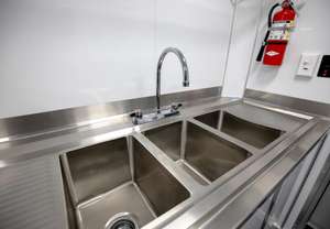 Nuevo camión de comida rápida de acero inoxidable a la venta completamente abastecido con todo incluye helado y carrito de perritos calientes - Product Image 4