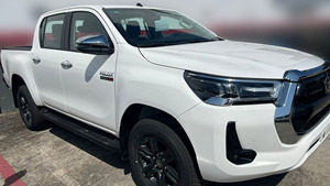 TOYOTA HILUX DC 2.8D MHEV AT 4X4 MY2025 USADO (LHD) - Product Image 3