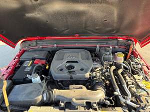 Wrangler Unlimited Sahara 4xe 2021 ~18,200 Millas, Híbrido Enchufable de 375 hp, 4x4, Mopar - Product Image 6