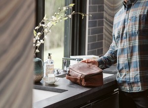 Men's Leather <b>Toiletry</b> Bag Large Capacity <b>Storage</b> Portable Travel <b>Toiletry</b> Dopp Kit Bag Case with Zipper for Convenient Bag - Product Image 6