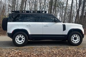 Defender 110 S 2022, 4x4 permanent, pack climat froid, peu modifié - Product Image 3