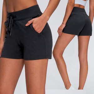 Nouveau short de sport taille basse sans couture Scrunch pour femme Short de course à compression avec motif solide de contrôle du ventre - Product Image 1