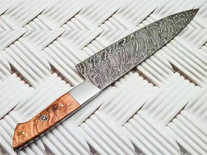 Couteau de chef en acier Damas à lame robuste avec manche en bois, compatible lave-vaisselle, tranchant supérieur pour une durabilité à long terme - Product Image 2