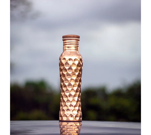 100% pur ayurvédique bénéficié martelé cuivre bouteille d'eau élégant étanche et sans joint en laiton pour les cadeaux d'affaires - Product Image 3