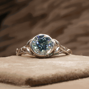 Anillo de compromiso de estilo solitario de diamante de corte redondo azul para mujer - Product Image 1