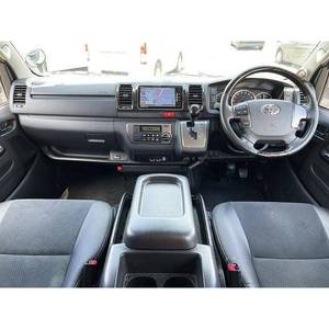 Toyota Hiace Van 2017 - Conduite à droite, automatique, diesel/essence, turbo, intérieur foncé/clair, caméra de recul, noir, 2 places - Product Image 2