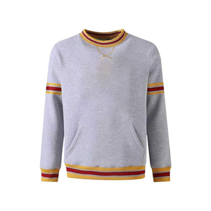 เสื้อคอกลมวาร์ซิตี้สีเทาเฮเธอร์ของรัฐเดลาแวร์สำหรับฤดูหนาว |   เสื้อพูลโอเวอร์ผ้าฟลีซพิมพ์ลายสีแดงและสีขาวแบบยูนิเซ็กซ์  ปักโลโก้ด้านหน้า - Product Image 1