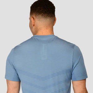 T-shirt en polyamide élasthanne pour homme de haute qualité-Léger, extensible et respirant pour le sport, le fitness et les vêtements décontractés - Product Image 6