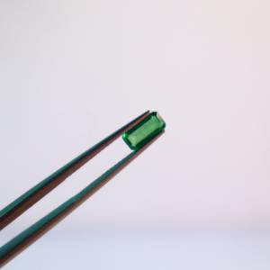 หินอัญมณีธรรมชาติเกรด AAA สีเขียวมรกต - Product Image 5