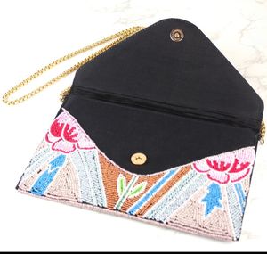 Pochette à chaîne en forme d'enveloppe avec perles - Product Image 2