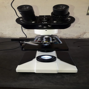 Microscope biologique optique à double vision avec source de lumière LED, grossissement 400x et 1600x - Product Image 3